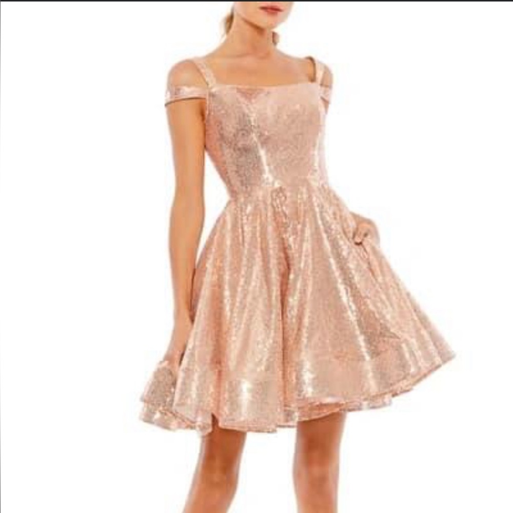 Elegant Sequin Dress in Rose Gold